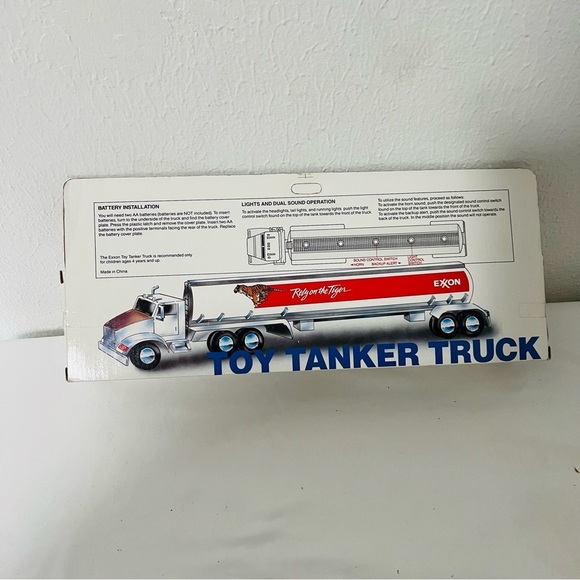 Vintage 1993 Exxon "Rely on the Tiger" Toy Tanker Truck w/Original Box - Picture 3 of 5